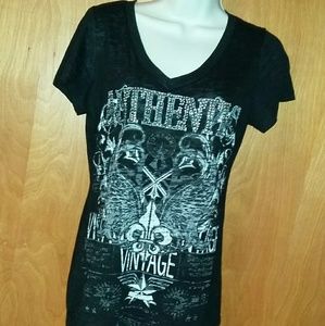 XL fitted v-neck tee